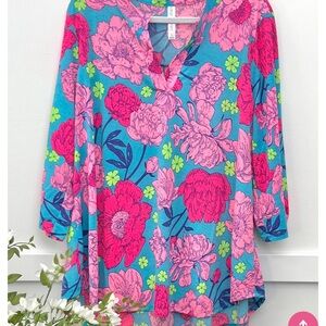 Dear Scarlett Women's Vibrant Floral Print Lizzy Top Large